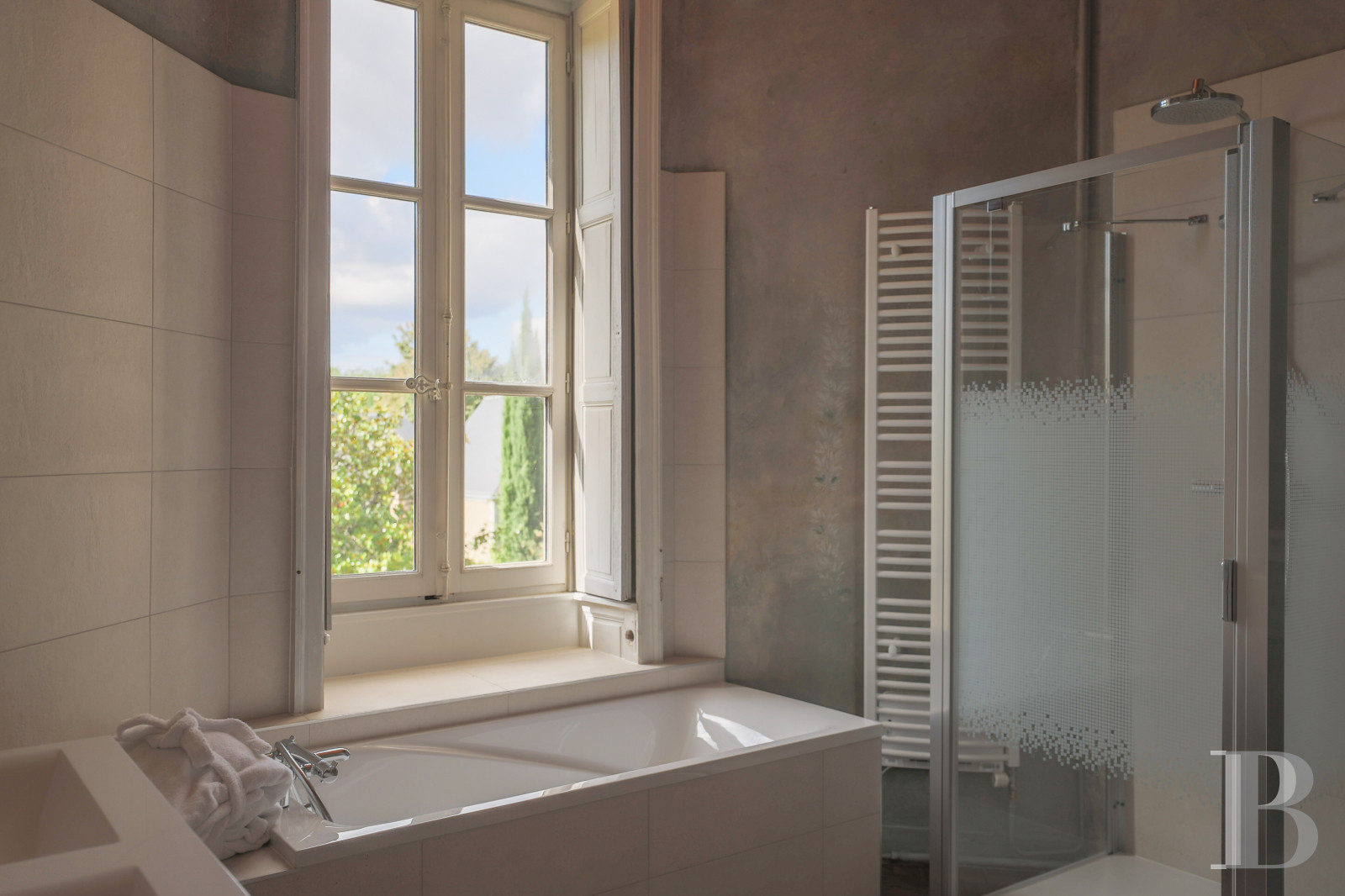 Dans la Sarthe, à l’est du Mans, un château du 19e siècle d’inspiration Renaissance dans son parc de onze hectares - photo  n°18